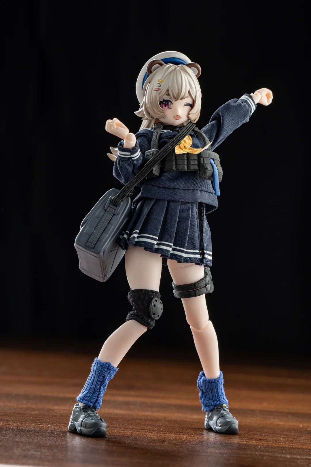Neo Eden Toys Black Iron Rest Series 1/12 Bjd Action Figure Blind Box